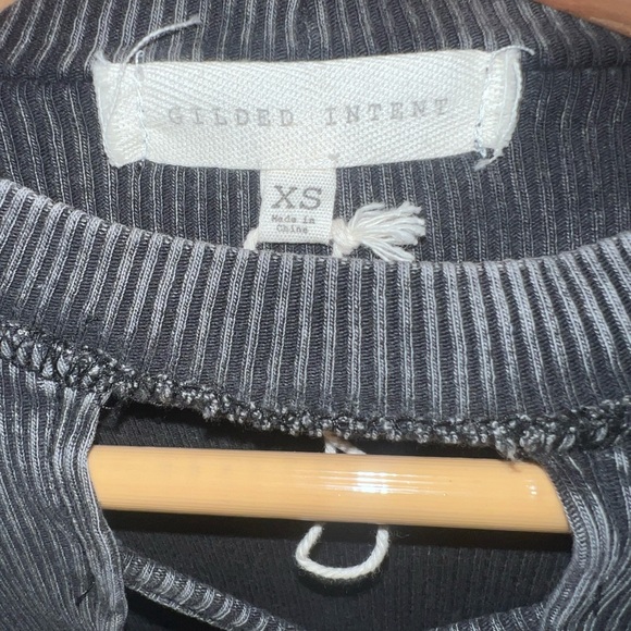 NWOT Buckle ‘Exposed Seam’ Top - Picture 4 of 4